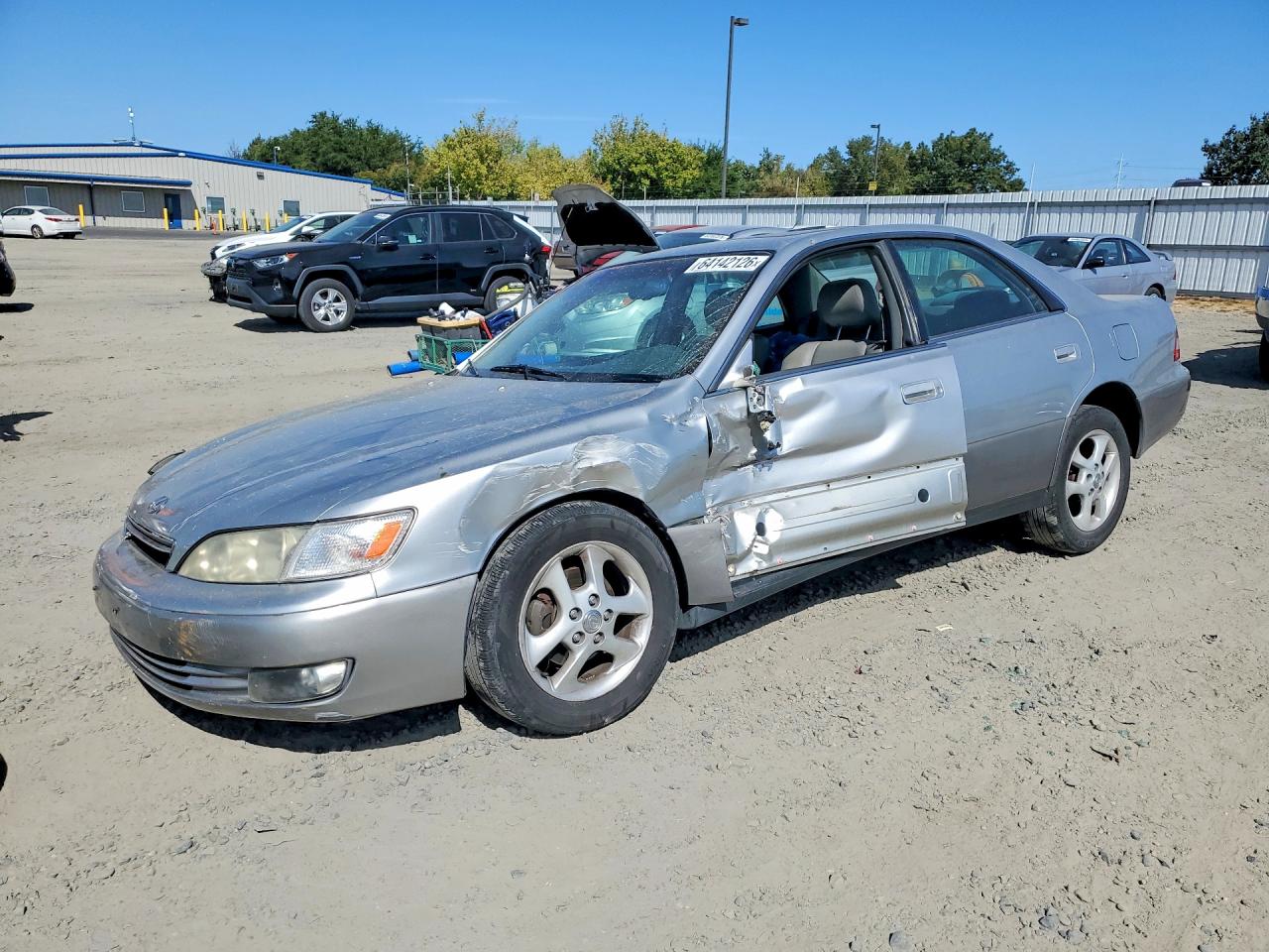 JT8BF28G615112941 · 2001 LEXUS ES