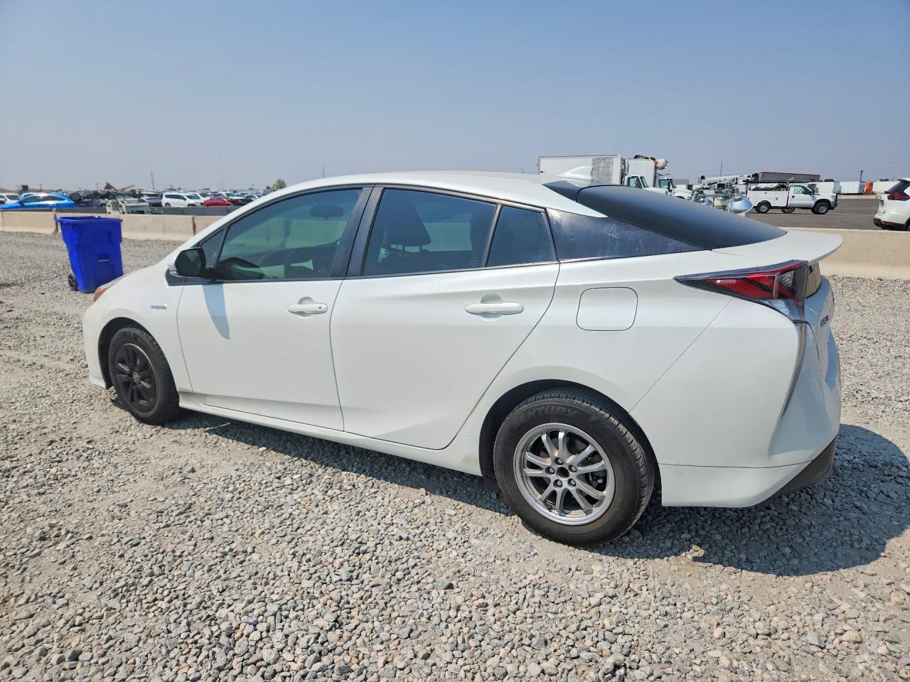 JTDKARFU7G3014913 · 2016 TOYOTA PRIUS · 2/12
