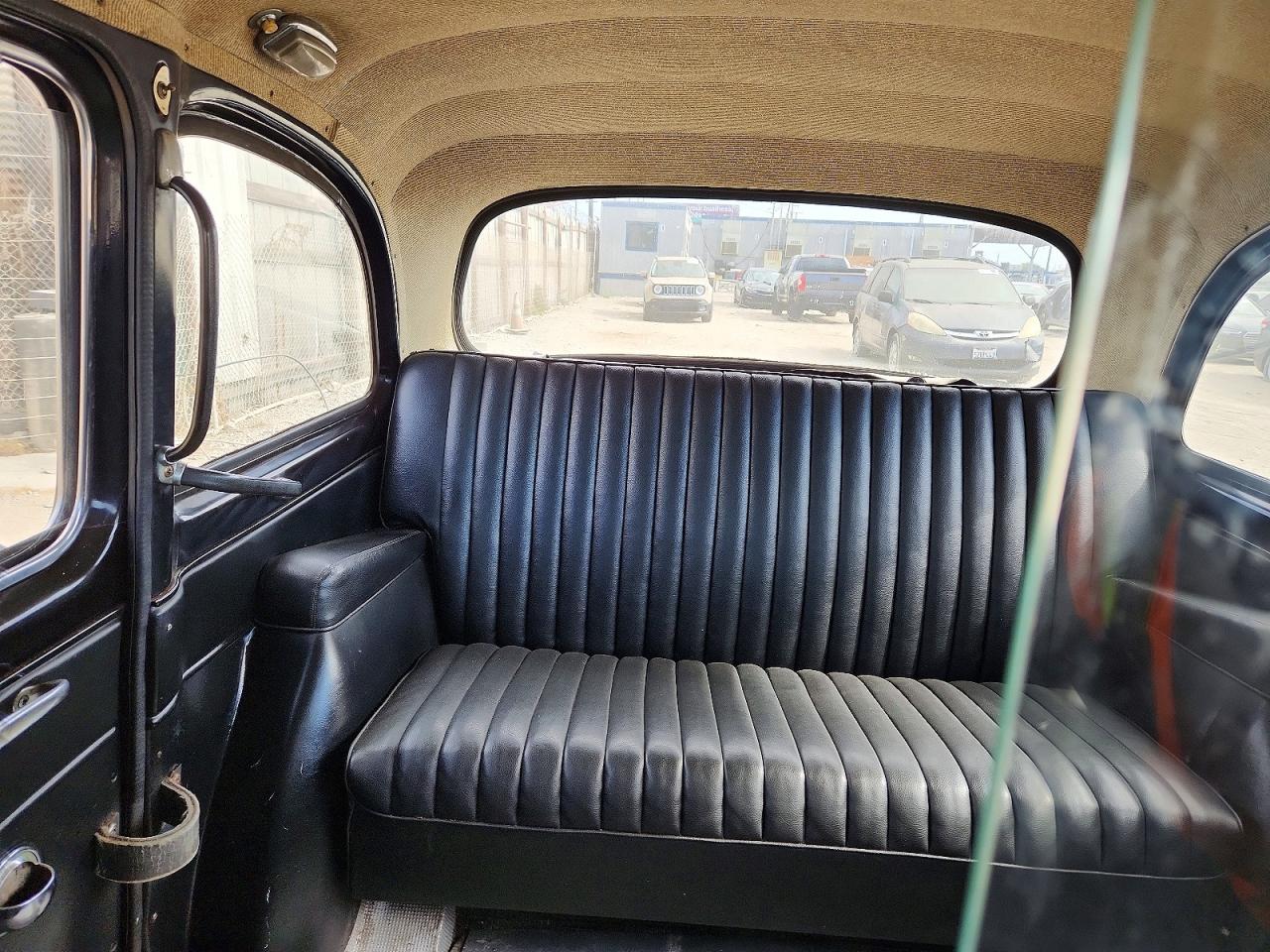 FX4D9774 · 1967 AUSTIN FX4D · 10/13