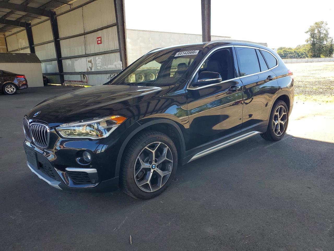 WBXHT3C56K3H34121 · 2019 BMW X1