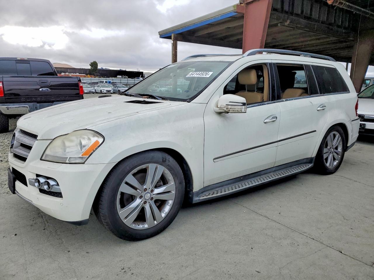 4JGBF7BE1BA625637 · 2011 MERCEDES-BENZ GL
