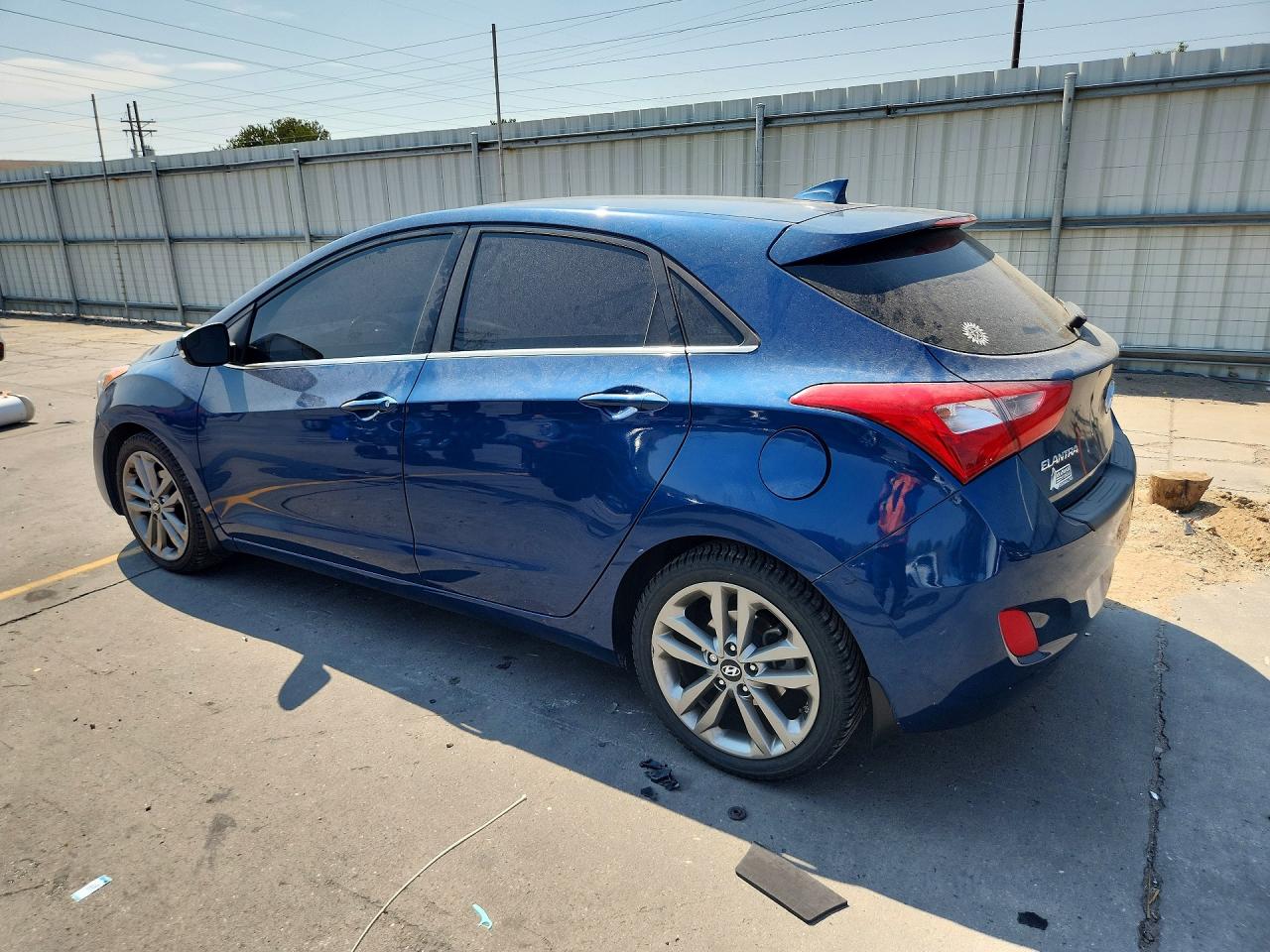KMHD35LH8GU299663 · 2016 HYUNDAI ELANTRA GT · 2/12