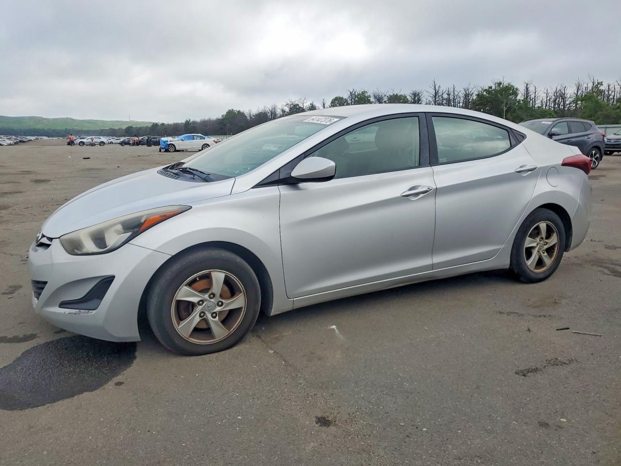 KMHDH4AE7FU266561 · 2015 HYUNDAI ELANTRA