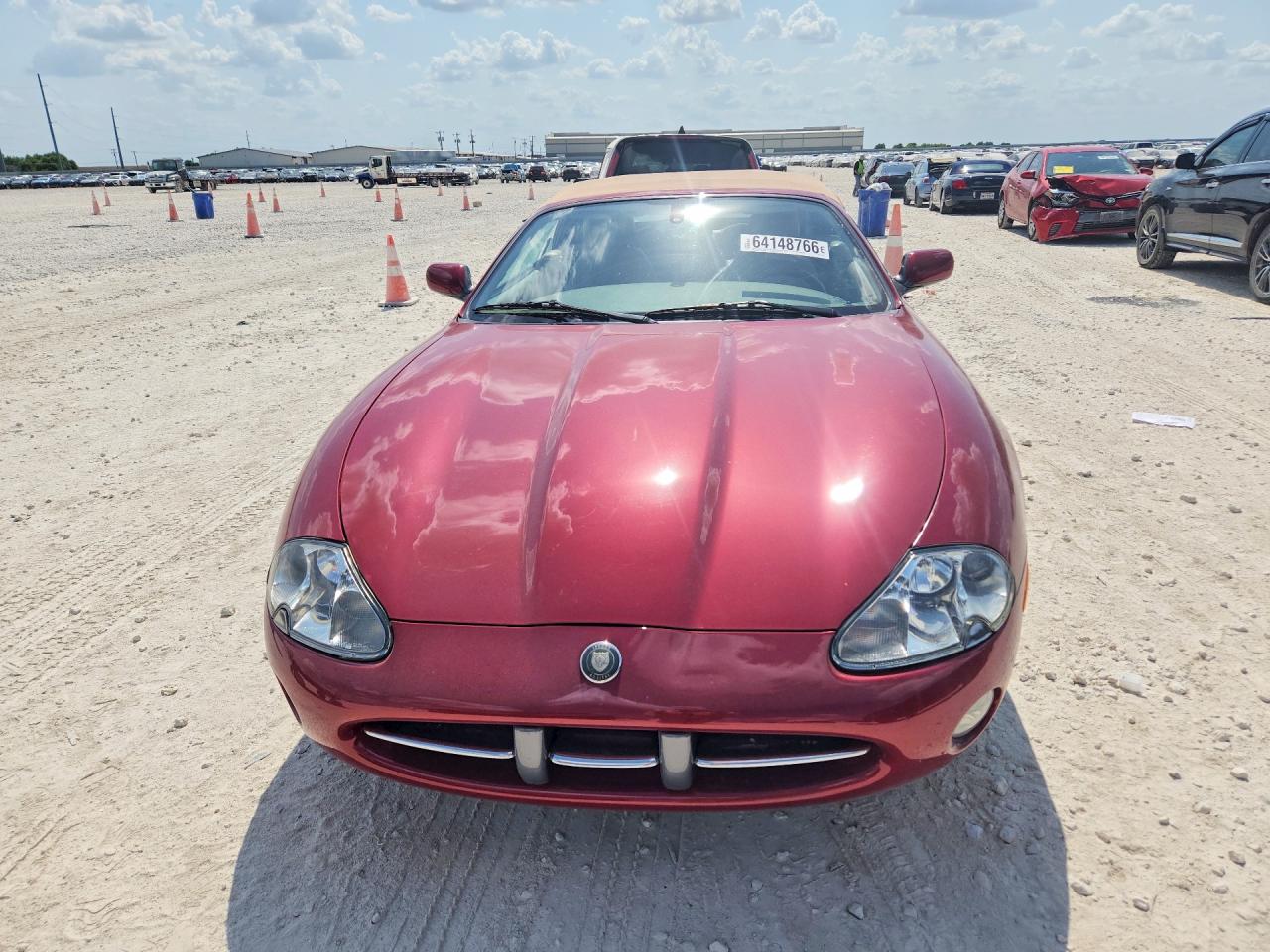 SAJDA42CX2NA24037 · 2002 JAGUAR XK8 · 5/12