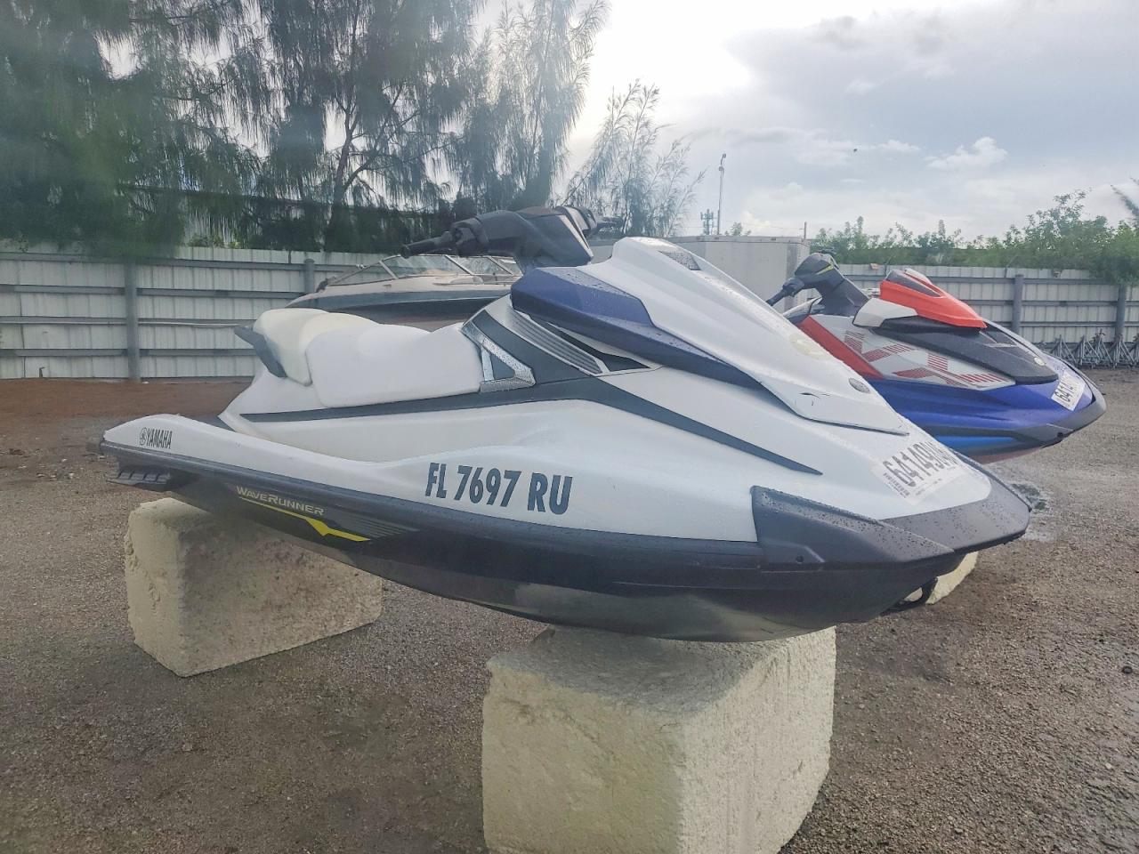 YAMA3551I819 · 2019 YAM JET SKI