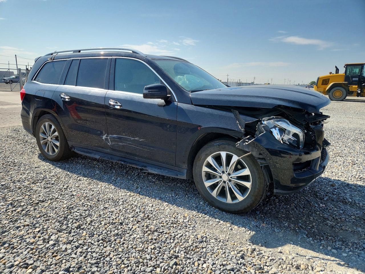 4JGDF2EE5FA587763 · 2015 MERCEDES-BENZ GL · 4/13