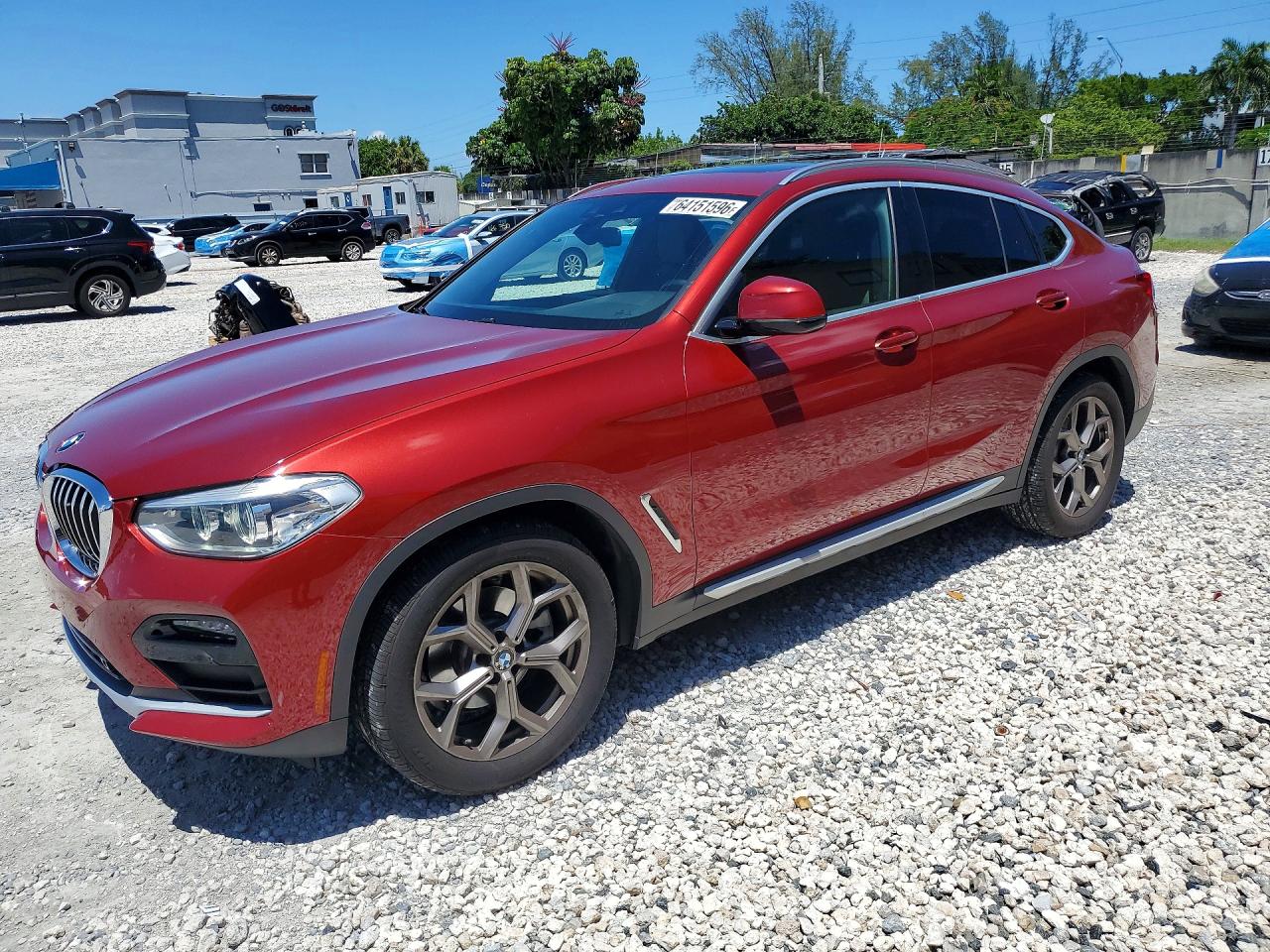 5UX2V1C01M9E14290 · 2021 BMW X4