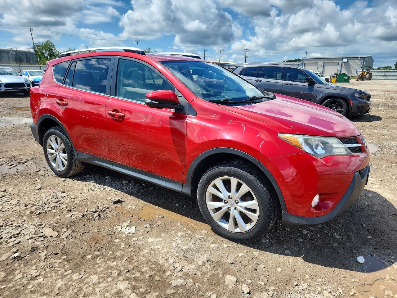 JTMDFREV0FD147123 · 2015 TOYOTA RAV4 · 4/14
