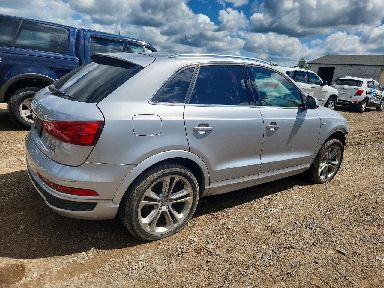 WA1JCCFS2JR030291 · 2018 AUDI Q3 · 3/14