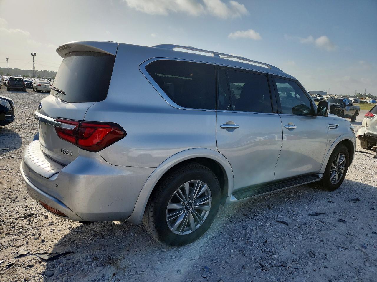JN8AZ2NF5K9688518 · 2019 INFINITI QX80 · 3/14