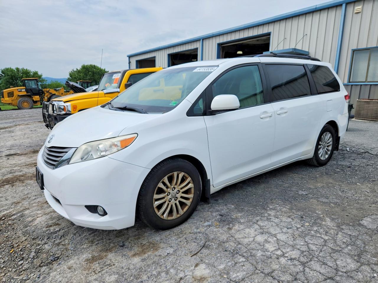 5TDYK3DCXES508905 · 2014 TOYOTA SIENNA