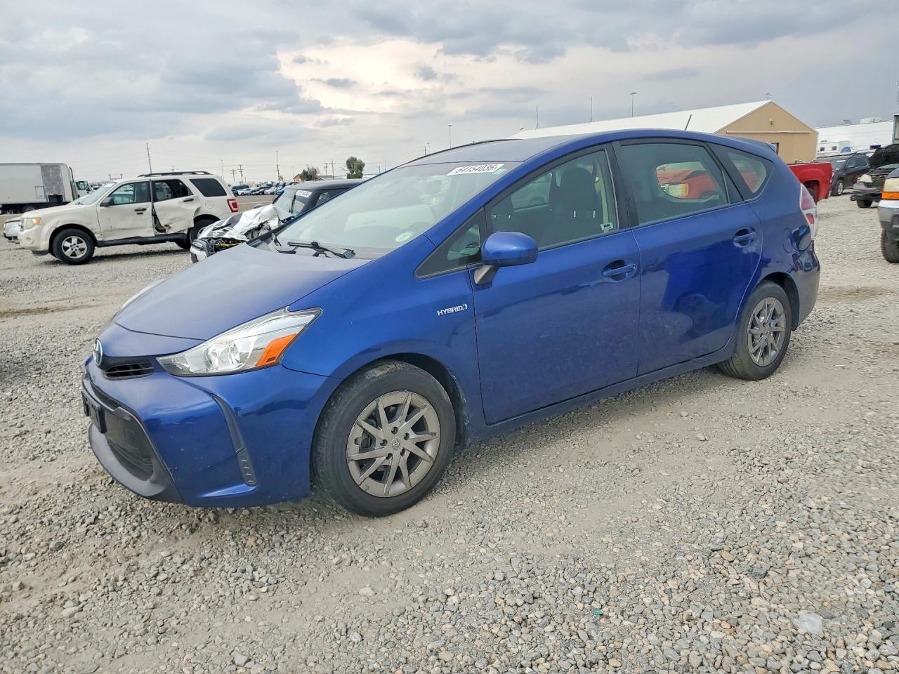 JTDZN3EUXFJ015890 · 2015 TOYOTA PRIUS V