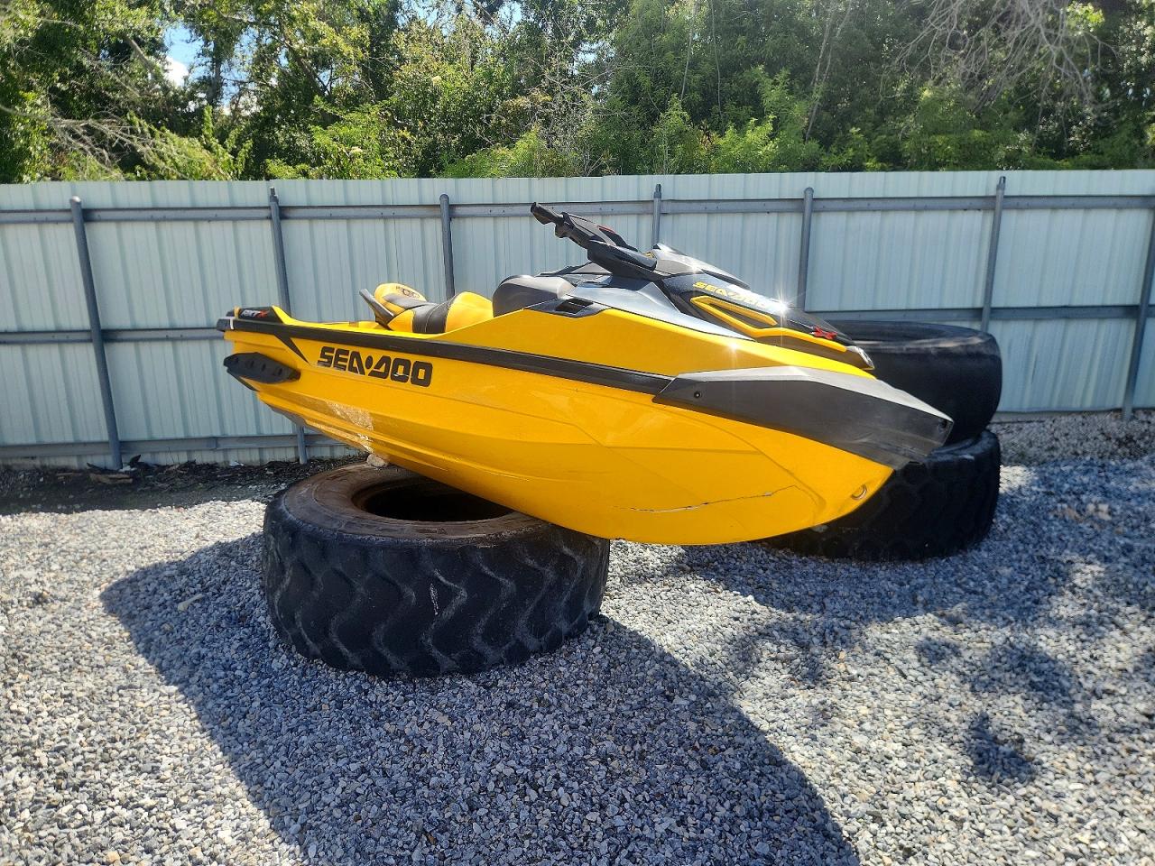 YDV21085K021 · 2021 SEA DOO RXT X 300