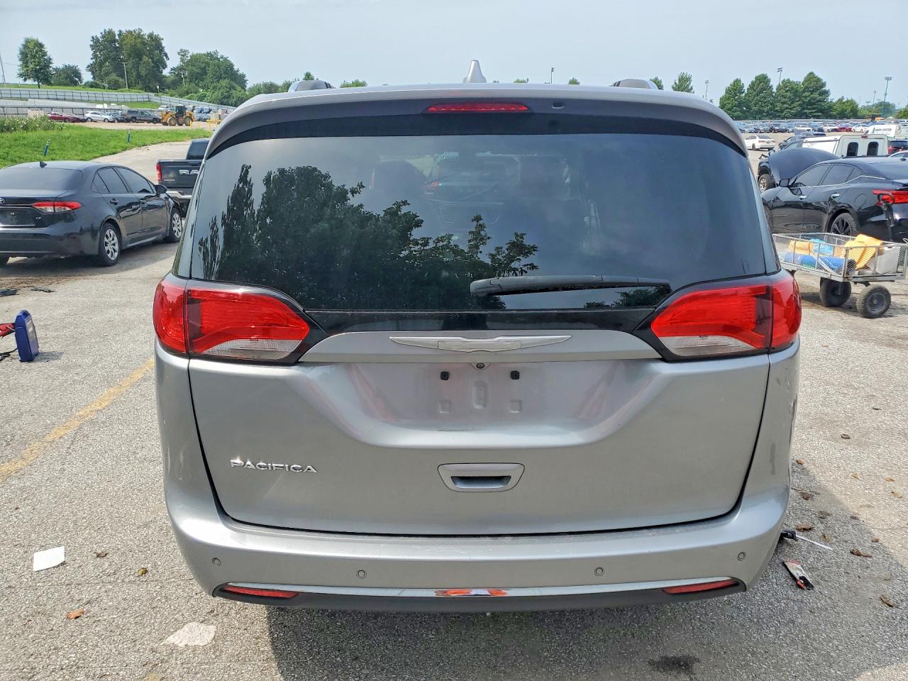 2C4RC1BG3LR268663 · 2020 CHRYSLER PACIFICA · 6/12
