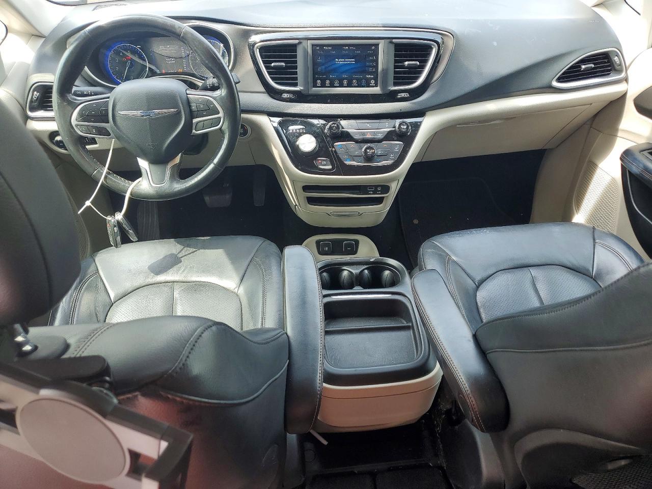 2C4RC1BG3LR268663 · 2020 CHRYSLER PACIFICA · 8/12