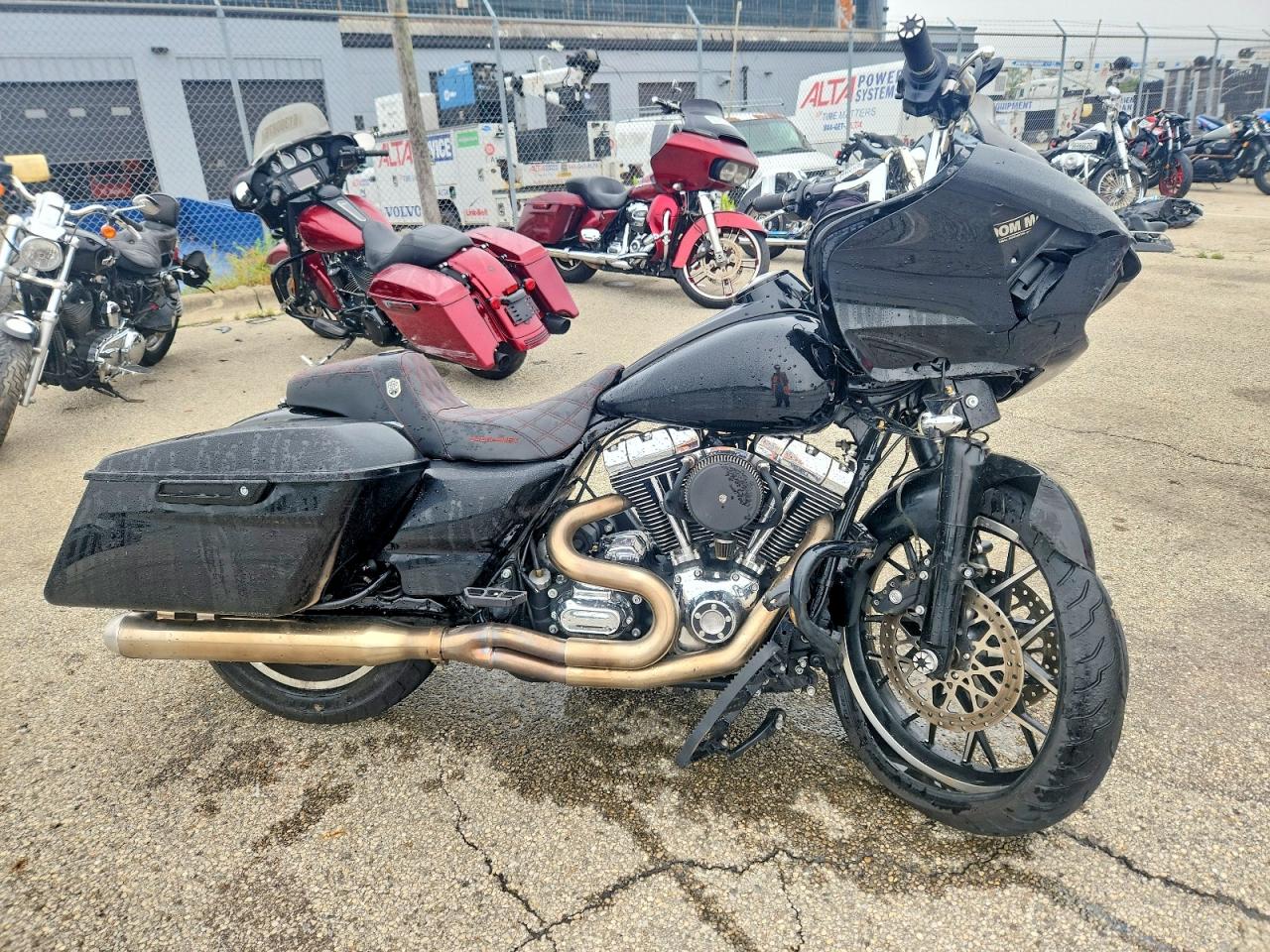 1HD1KHM13FB612933 · 2015 HARLEY-DAVIDSON FLTRX