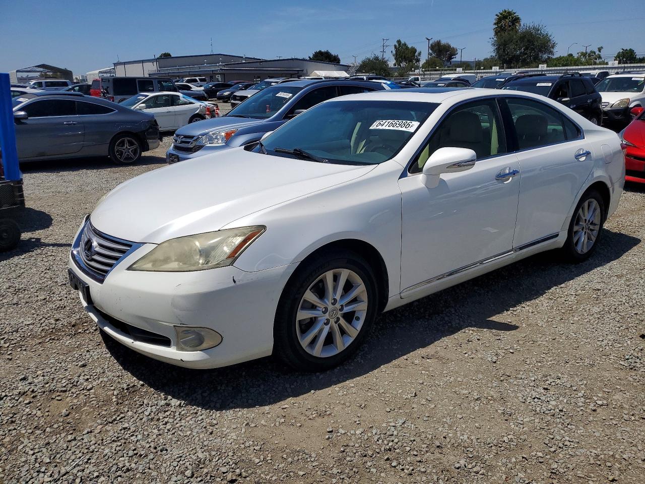 JTHBK1EG0B2460084 · 2011 LEXUS ES