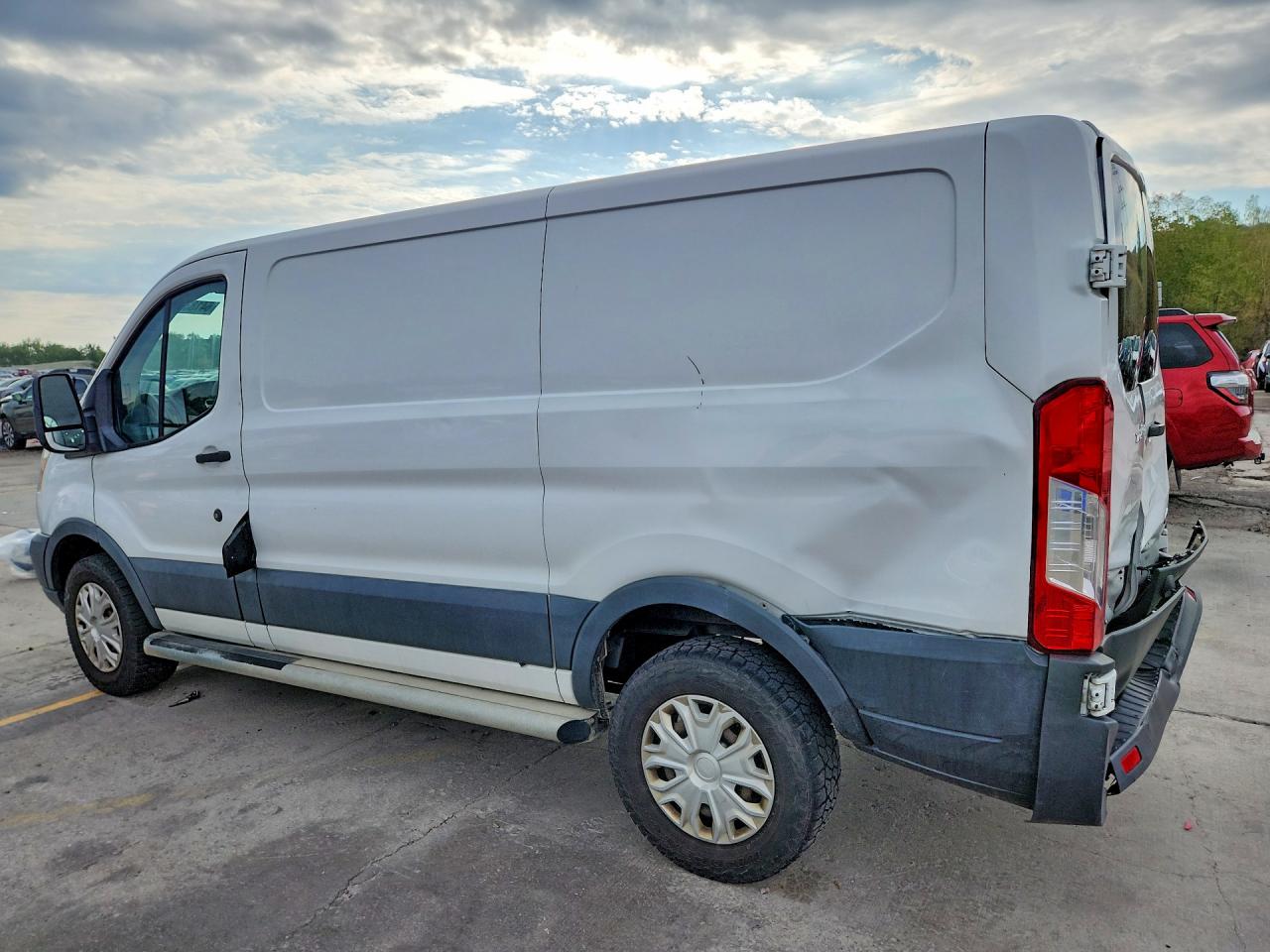 1FTYR1ZM9HKB10291 · 2017 FORD TRANSIT · 2/13