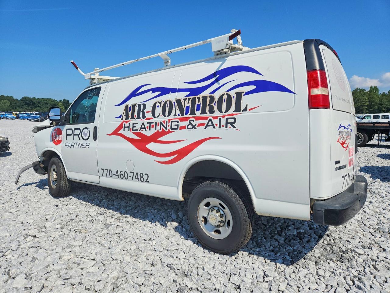 1GCWGFBA2B1107045 · 2011 CHEVROLET EXPRESS G2500 · 2/13