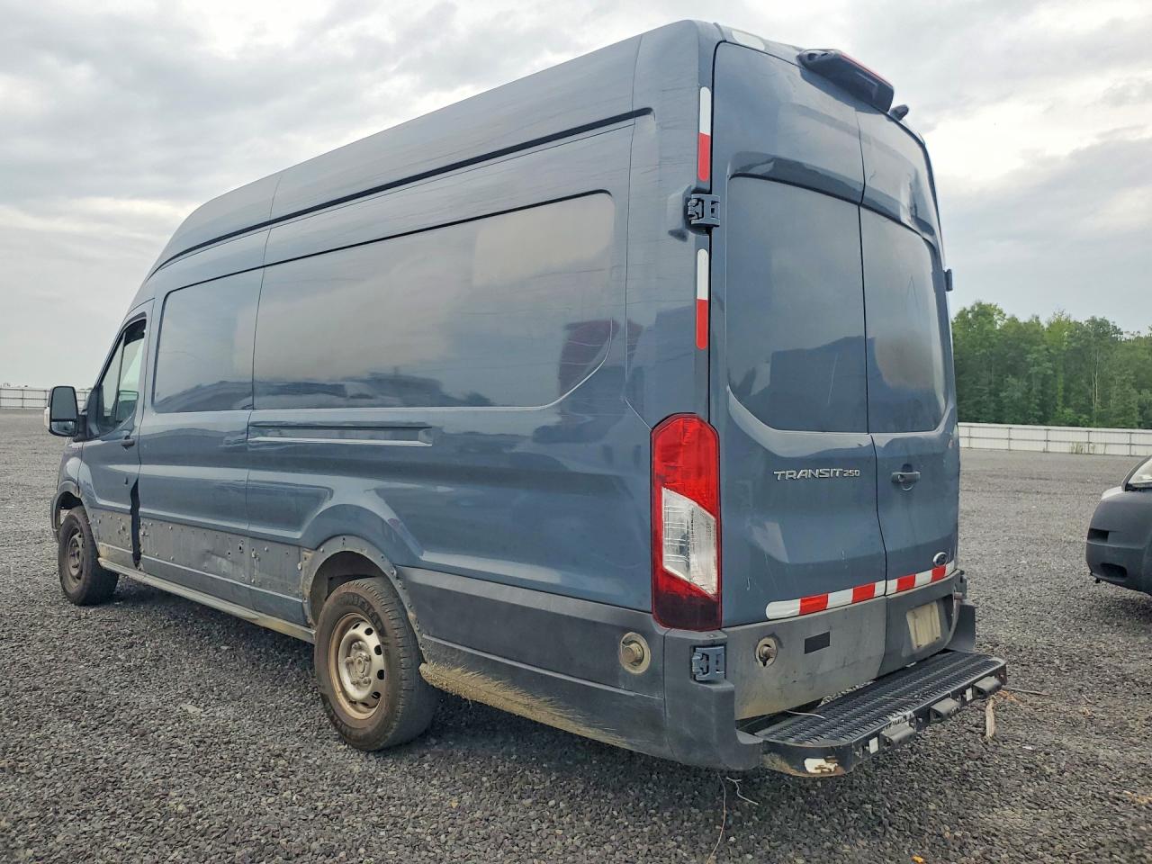 1FTBR3X84LKB27211 · 2020 FORD TRANSIT · 2/13