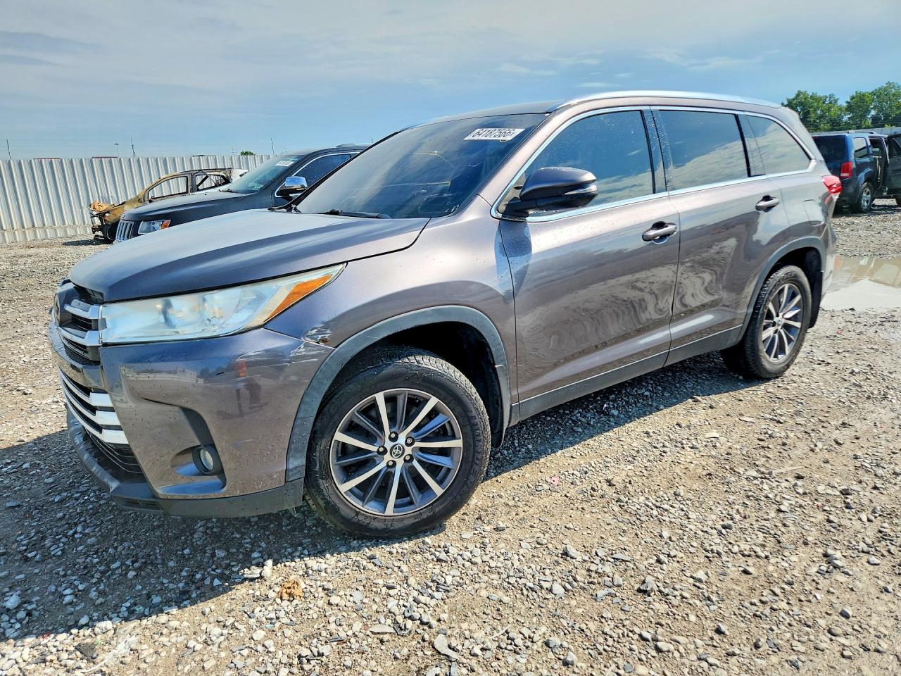 5TDJZRFH6KS947281 · 2019 TOYOTA HIGHLANDER