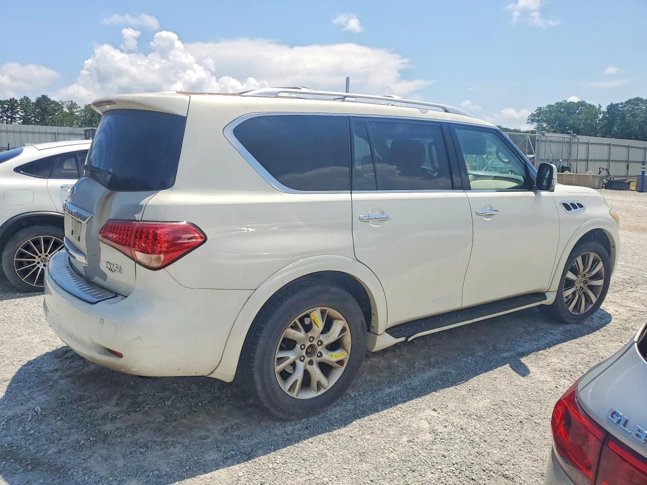JN8AZ2NF6C9516287 · 2012 INFINITI QX56 · 3/13