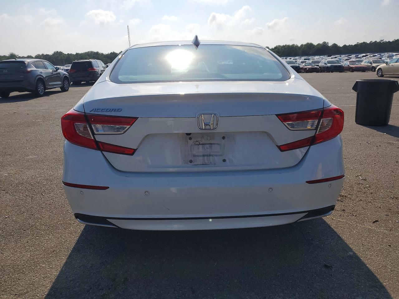1HGCV1F54MA028926 · 2021 HONDA ACCORD · 6/12