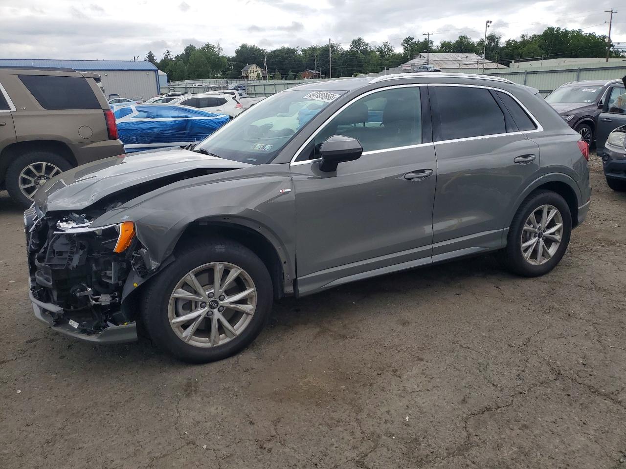 WA1DECF36M1038526 · 2021 AUDI Q3