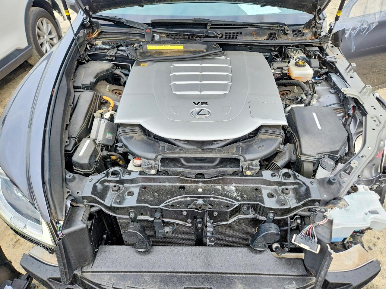 JTHCL5EF9F5025343 · 2015 LEXUS LS · 11/13