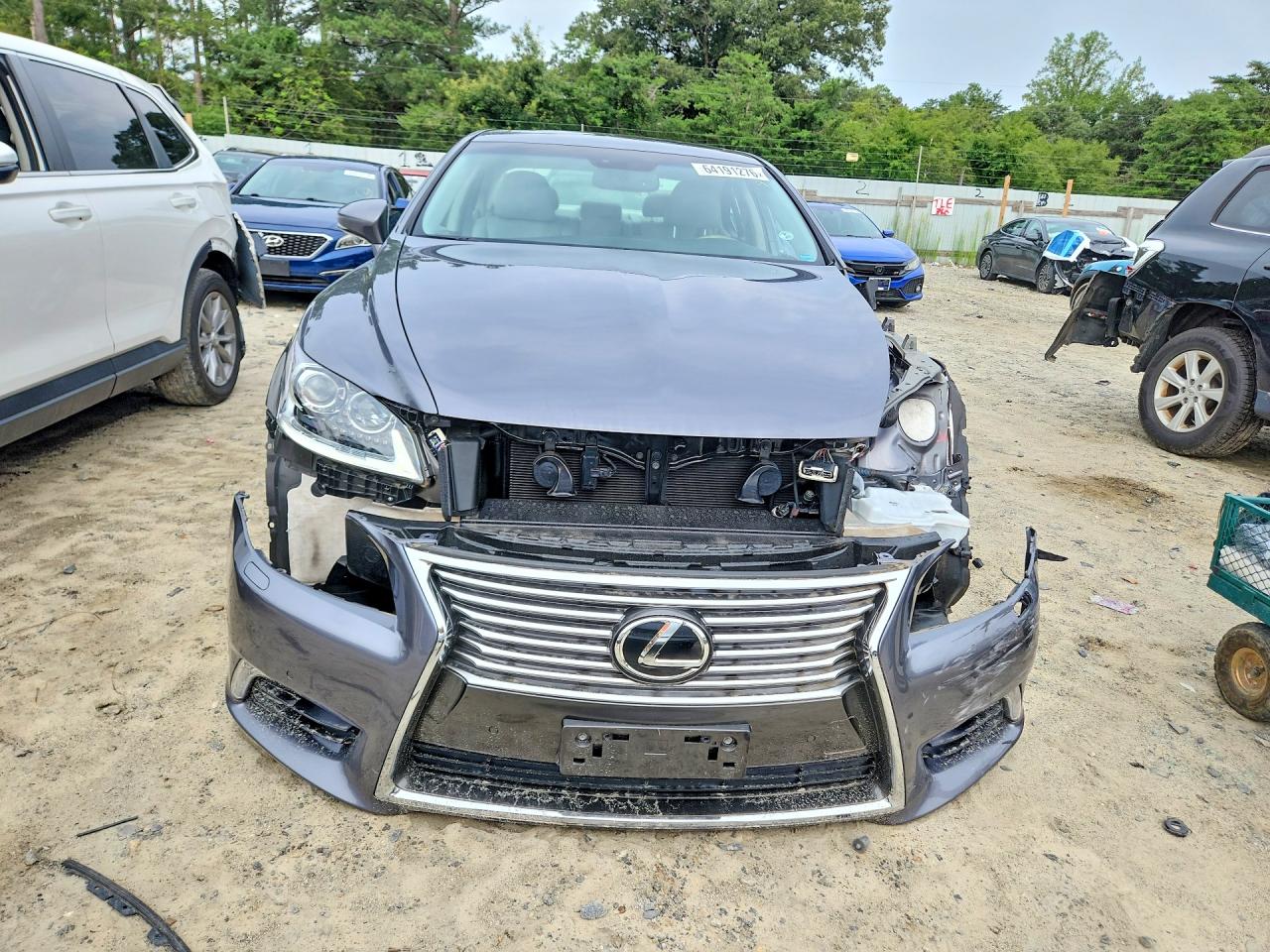 JTHCL5EF9F5025343 · 2015 LEXUS LS · 5/13