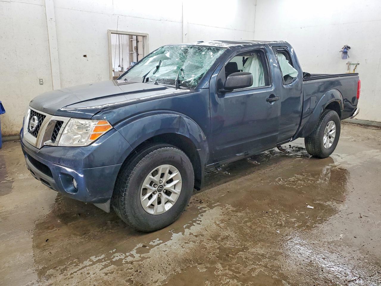 2017 NISSAN FRONTIER