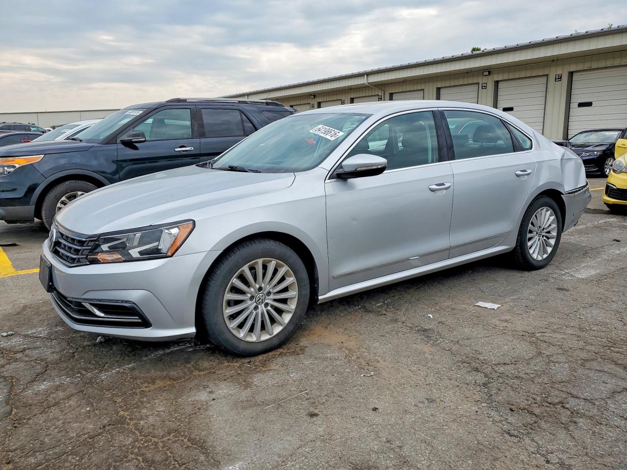 1VWBT7A3XGC066028 · 2016 VOLKSWAGEN PASSAT