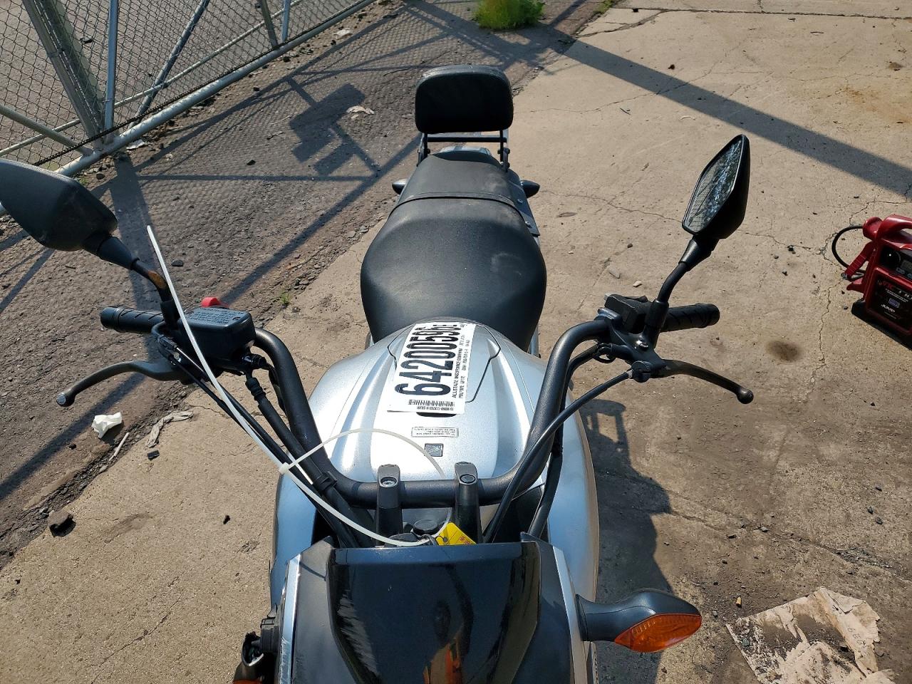 JH2RC6809FK100219 · 2015 HONDA CTX700 · 5/9