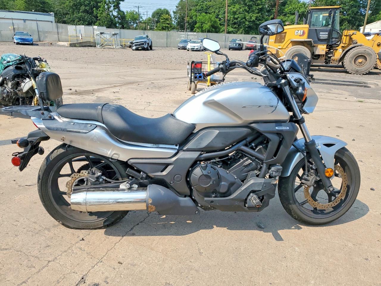 JH2RC6809FK100219 · 2015 HONDA CTX700