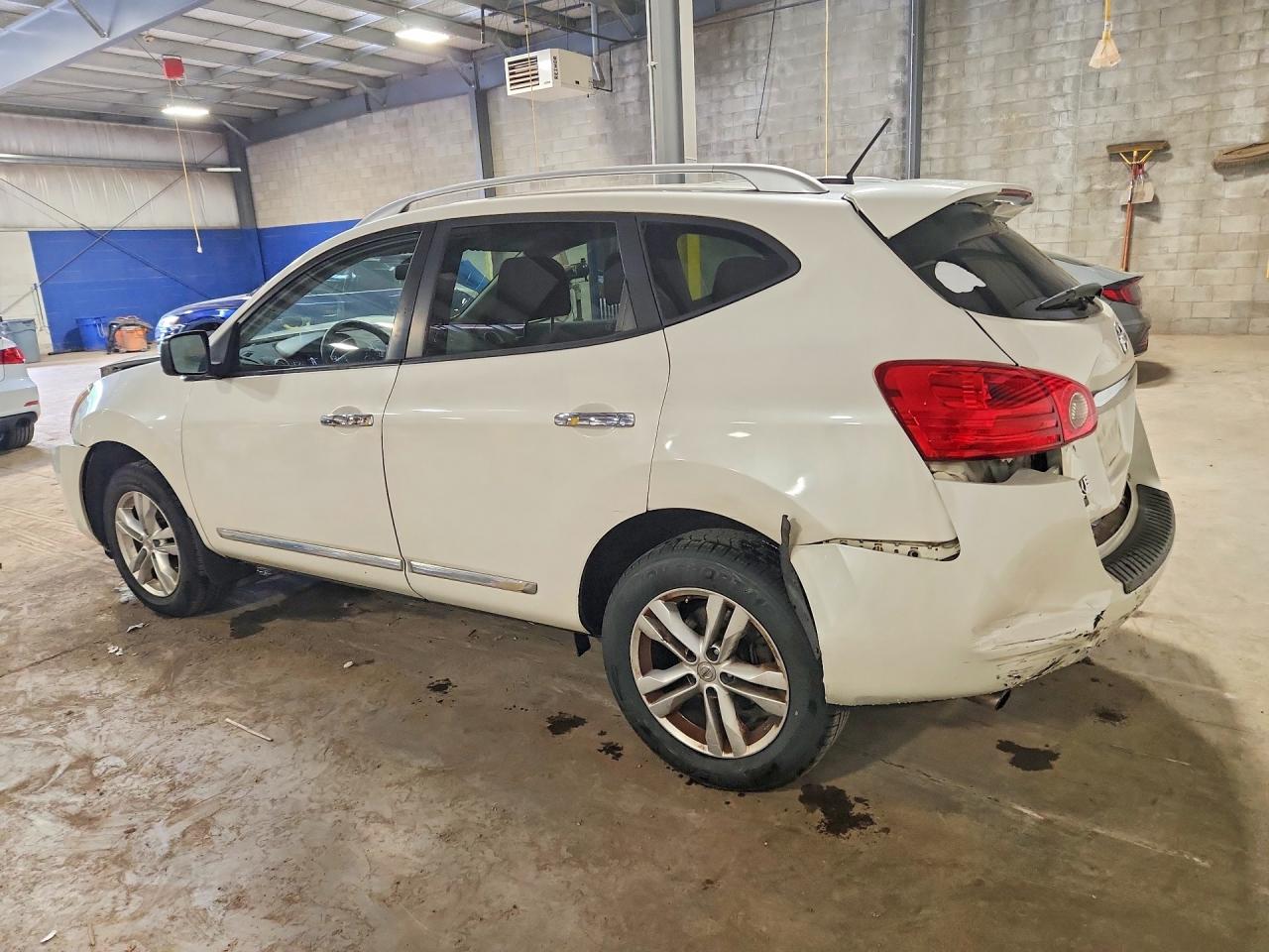 JN8AS5MV9FW757202 · 2015 NISSAN ROGUE SELECT · 2/12