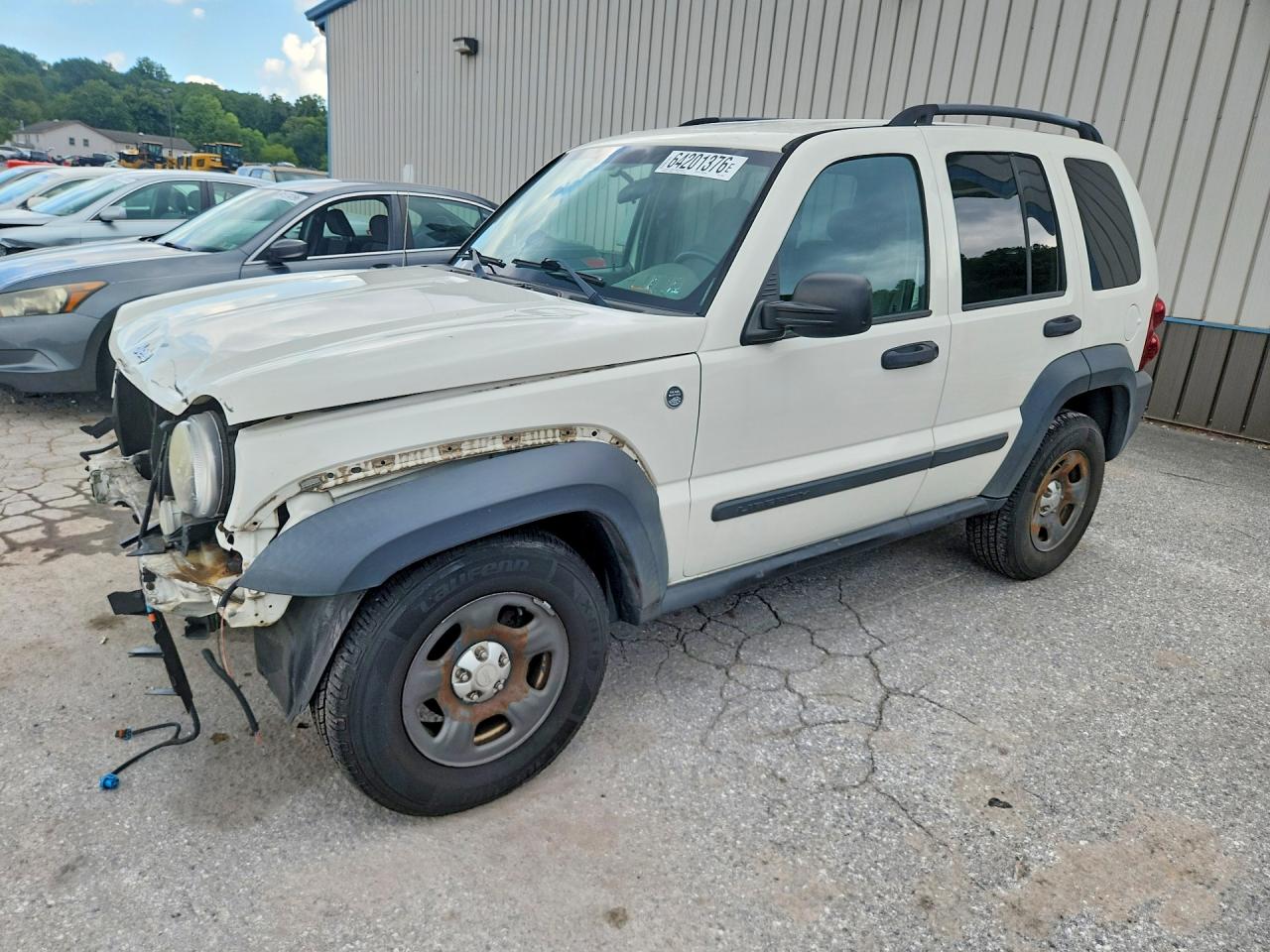 1J8GL48KX6W143538 · 2006 JEEP LIBERTY