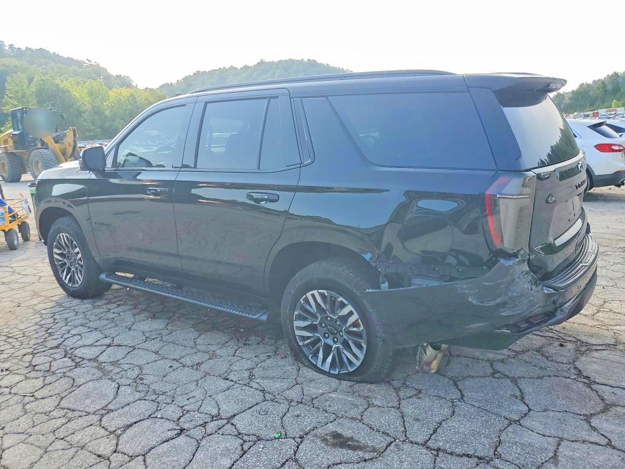 1GNS6PRD1SR209226 · 2025 CHEVROLET TAHOE · 2/13