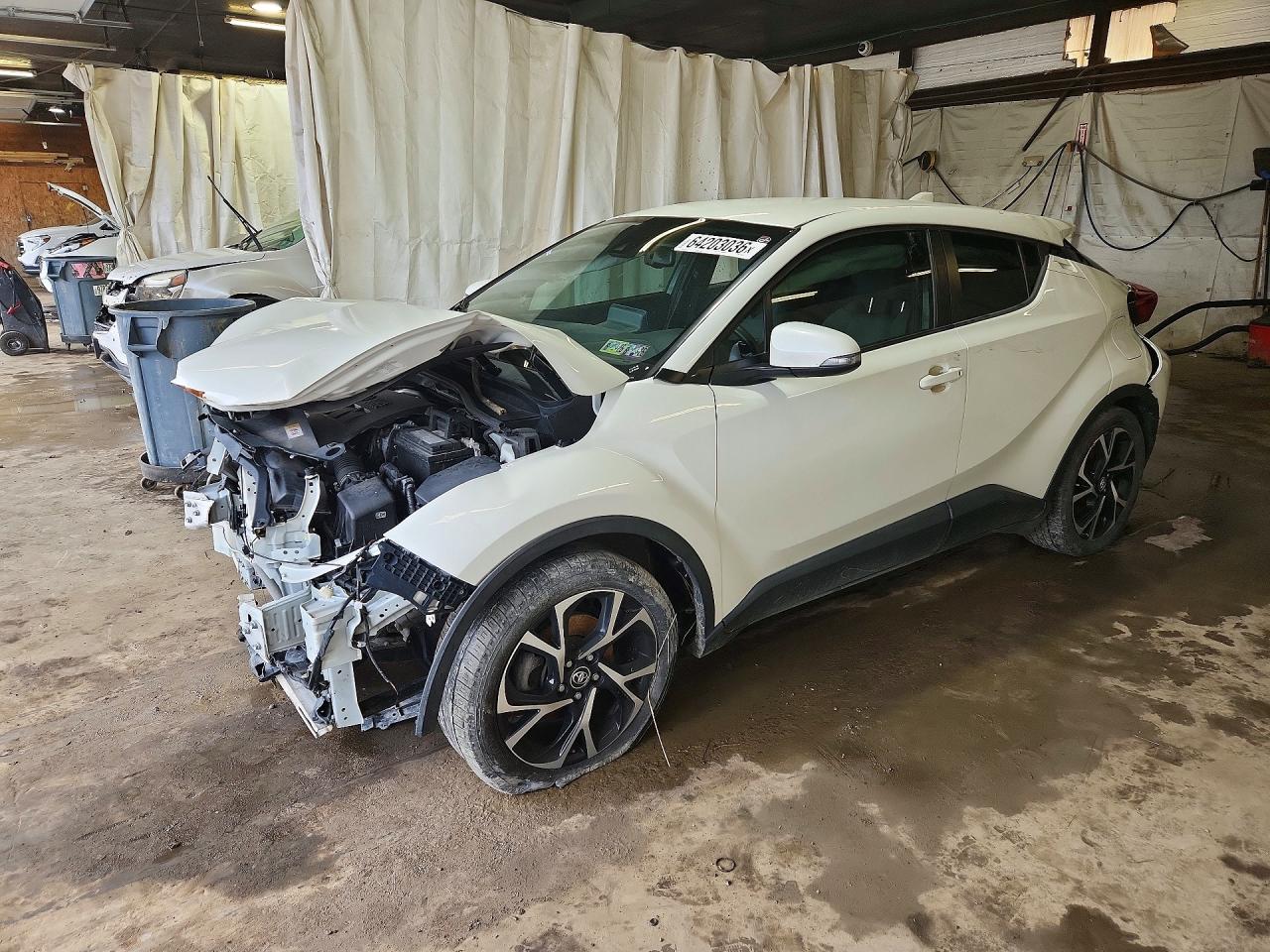 NMTKHMBX8KR100400 · 2019 TOYOTA C-HR