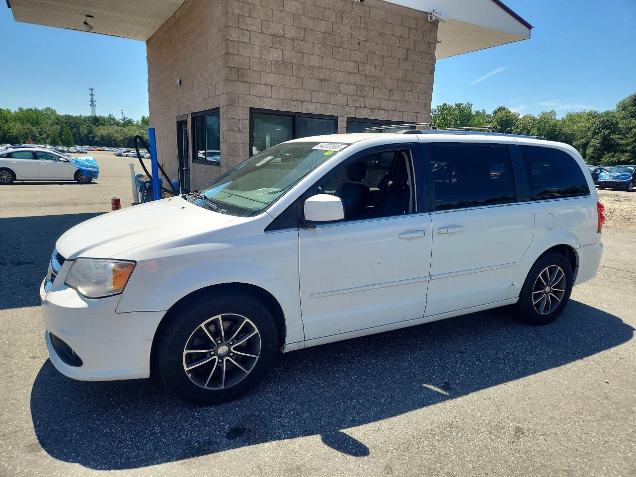 2C4RDGCG9HR814114 · 2017 DODGE GRAND CARAVAN
