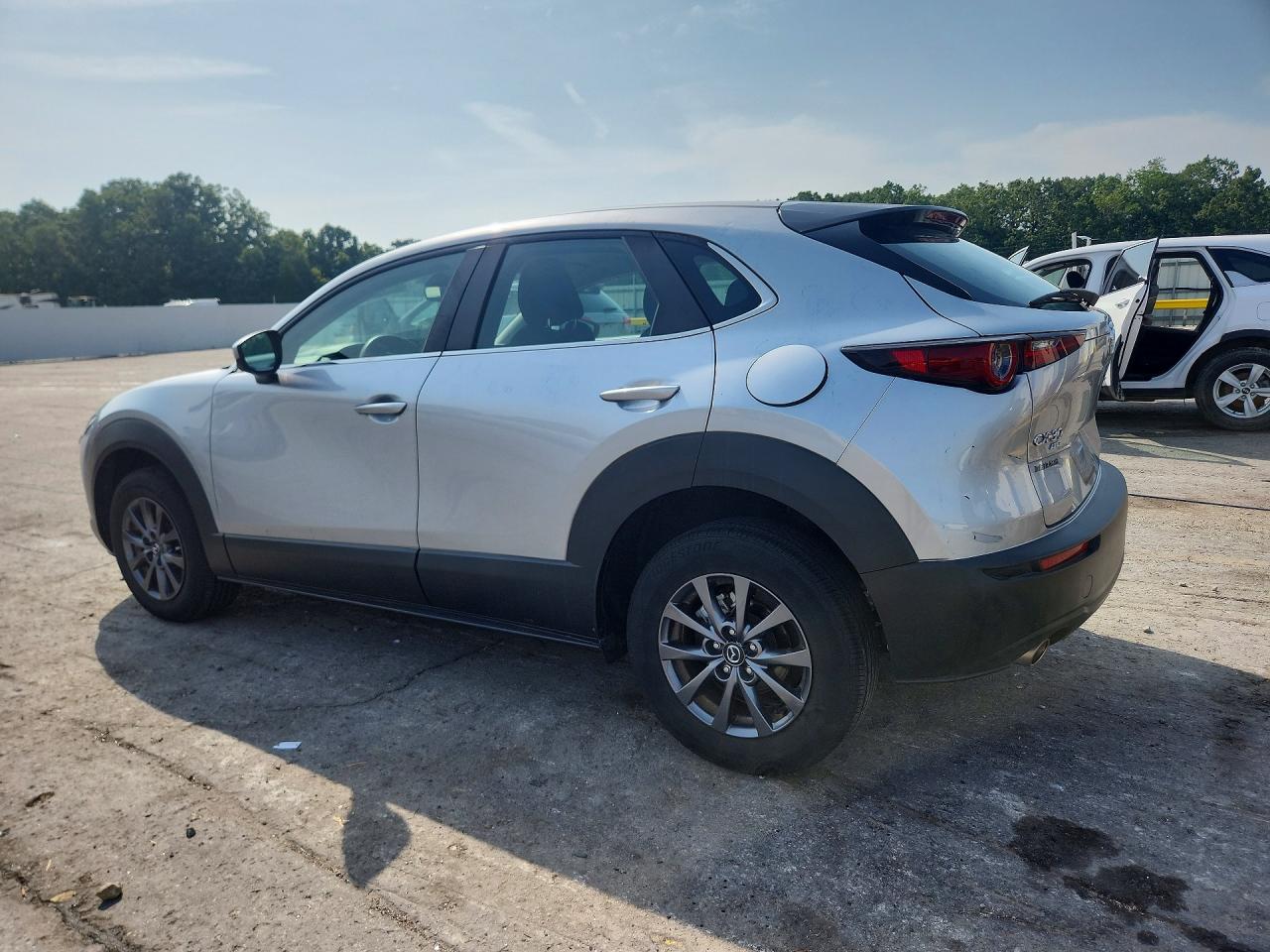 3MVDMBBL5LM109093 · 2020 MAZDA CX-30 · 2/13
