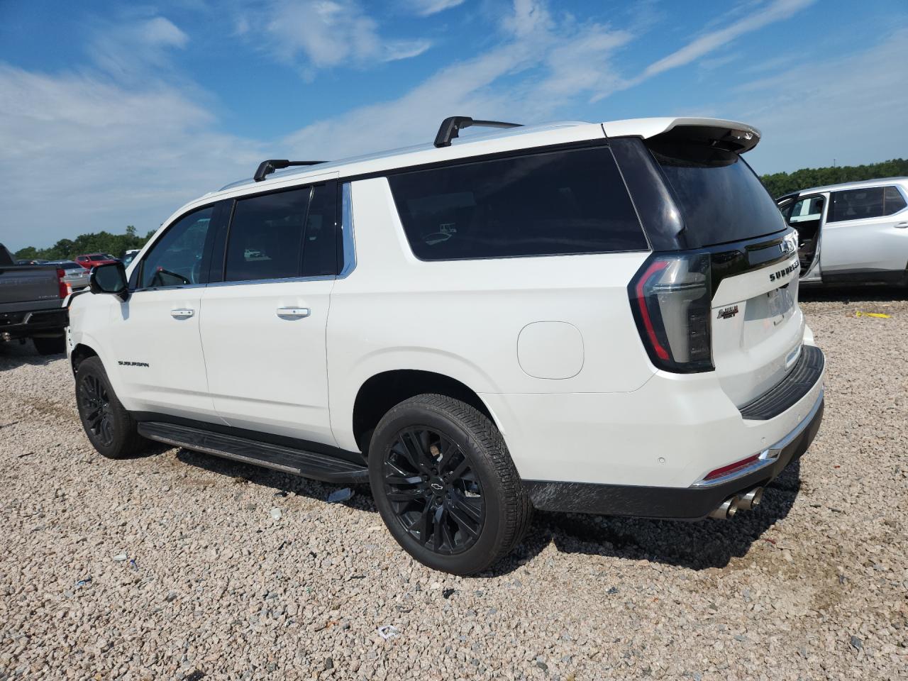 1GNS6FRD7SR128774 · 2025 CHEVROLET SUBURBAN · 2/13