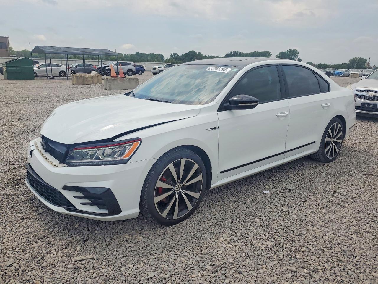 1VWJM7A34JC035115 · 2018 VOLKSWAGEN PASSAT
