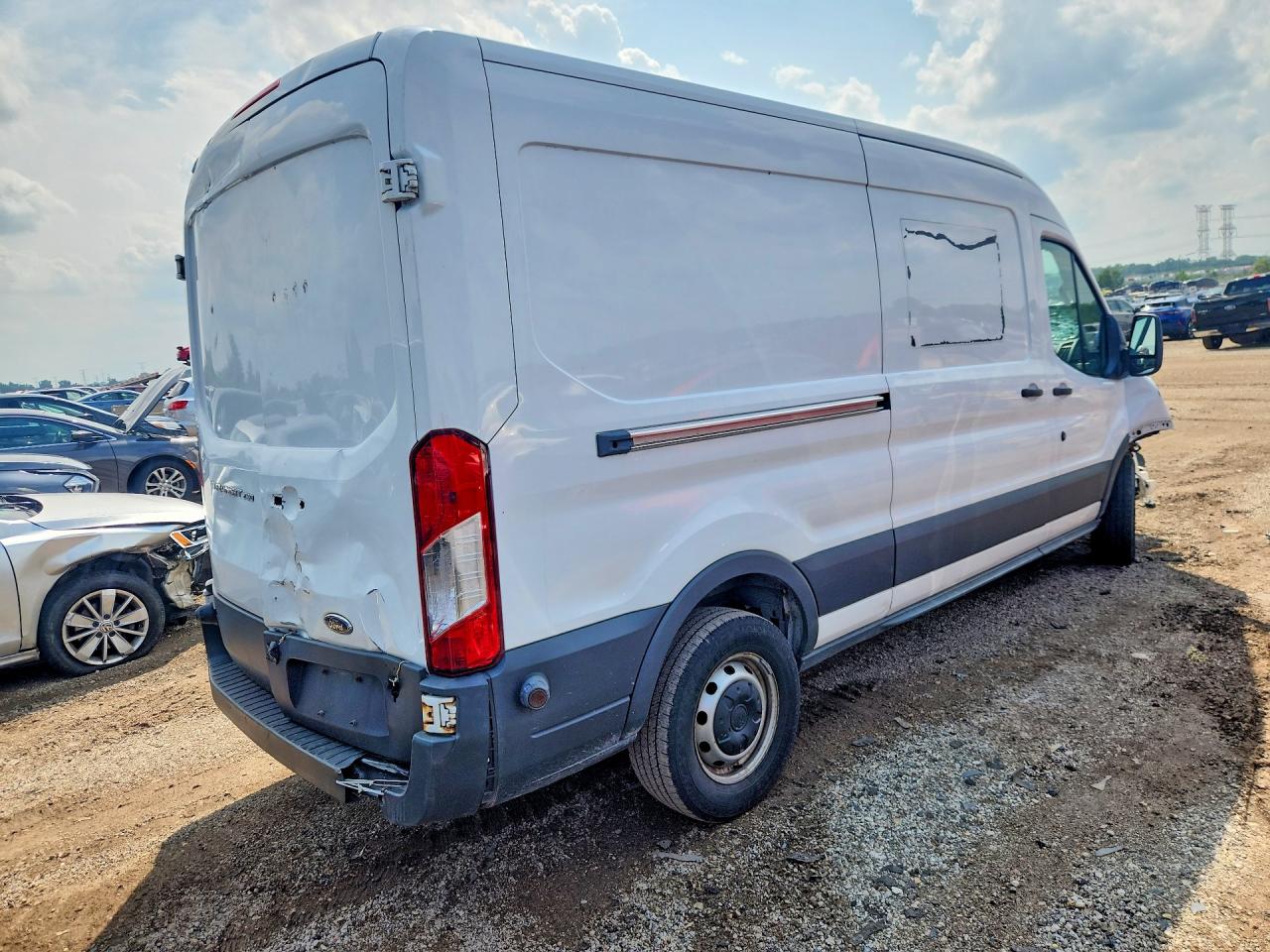 1FTYR2CM7HKB20610 · 2017 FORD TRANSIT 250 · 3/13