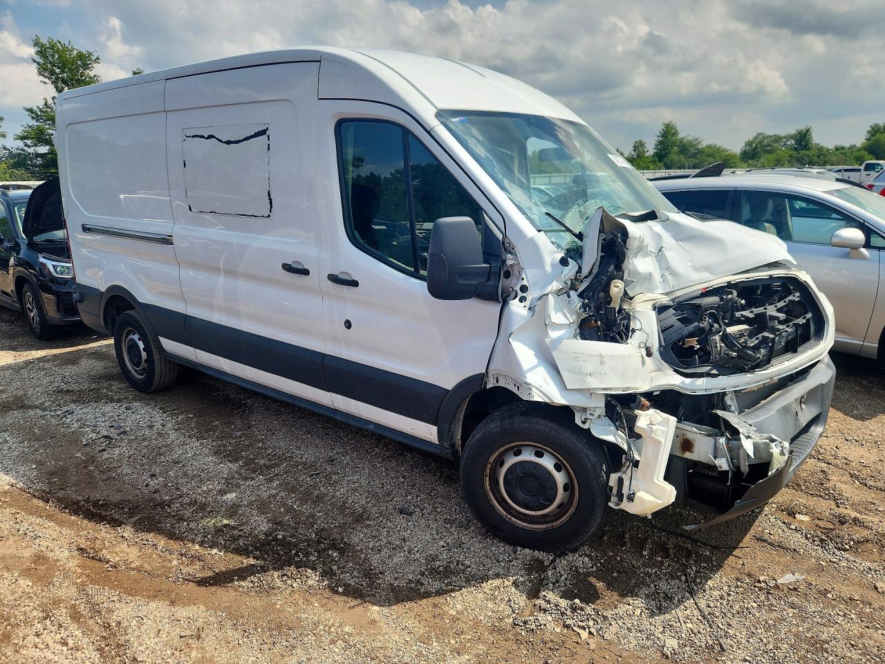 1FTYR2CM7HKB20610 · 2017 FORD TRANSIT 250 · 4/13