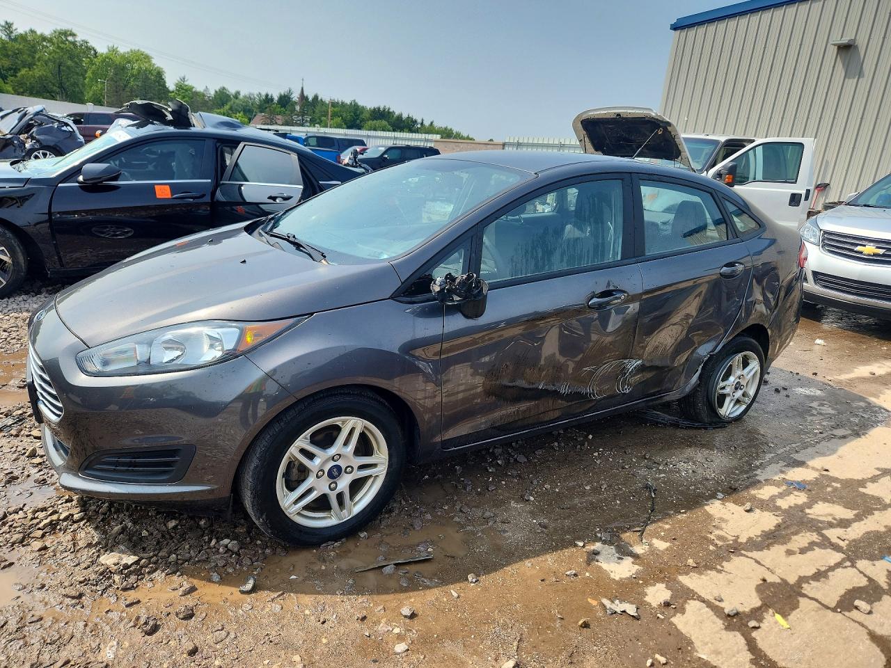 3FADP4BJ7JM142277 · 2018 FORD FIESTA