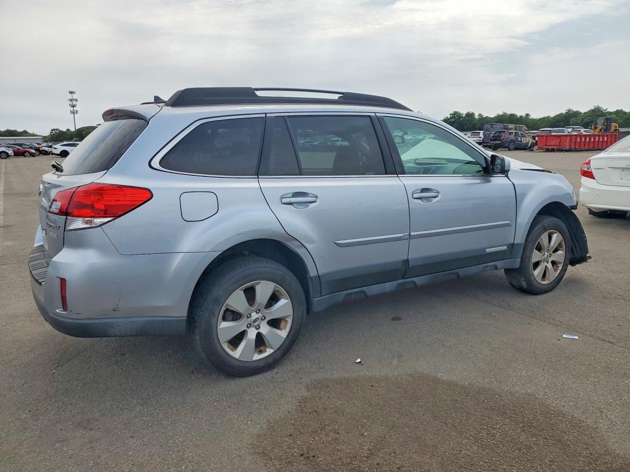 4S4BRBJC9C3299814 · 2012 SUBARU OUTBACK · 3/14