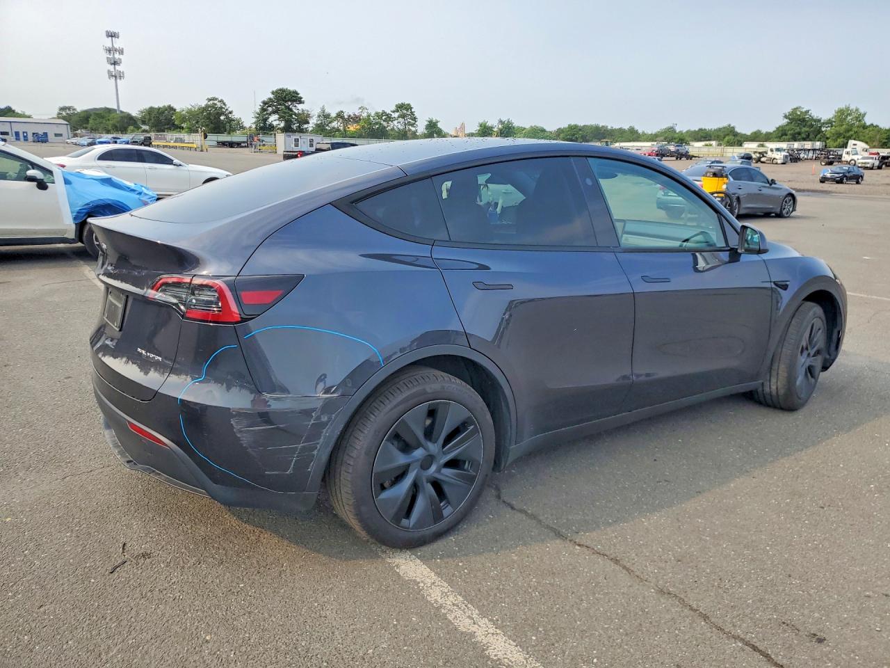 7SAYGDEE3RA305114 · 2024 TESLA MODEL Y · 3/14