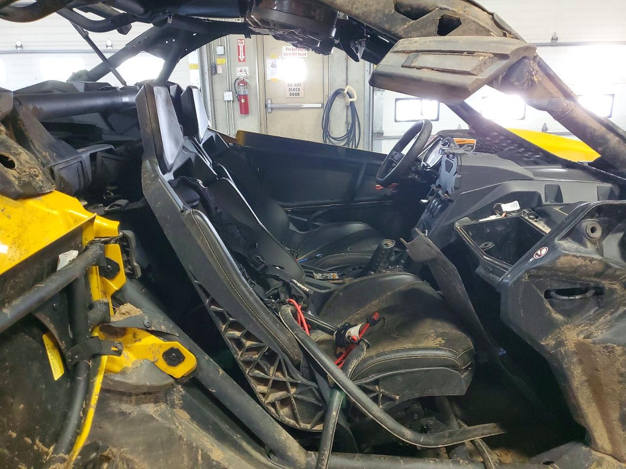 3JBVDAW4XJK000367 · 2018 CAN-AM MAVERICK X3 · 5/10