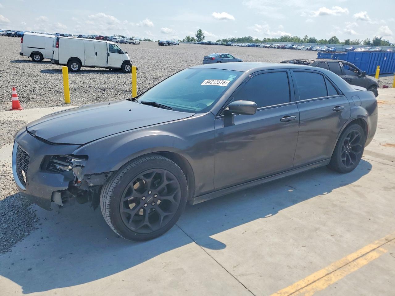 2C3CCABGXJH228898 · 2018 CHRYSLER 300