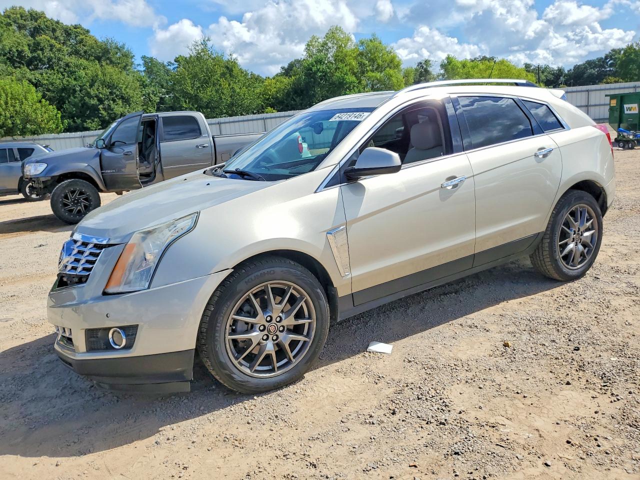 3GYFNCE37FS559105 · 2015 CADILLAC SRX